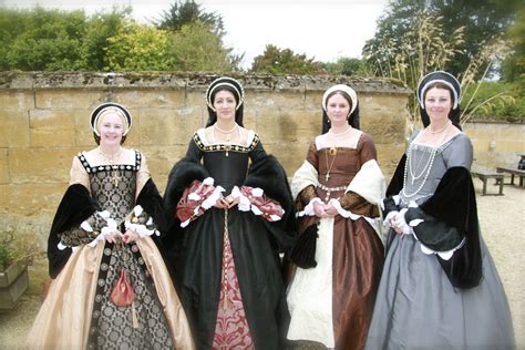 tudor gown|what did tudor girls wear.